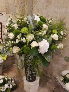 bouquet-blanc-eglise