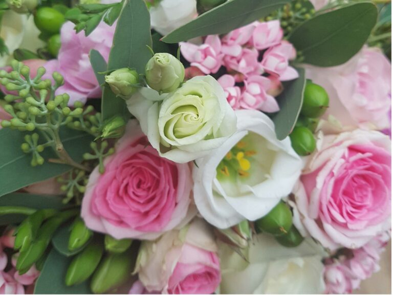 composition florale pour bouquet de mariage